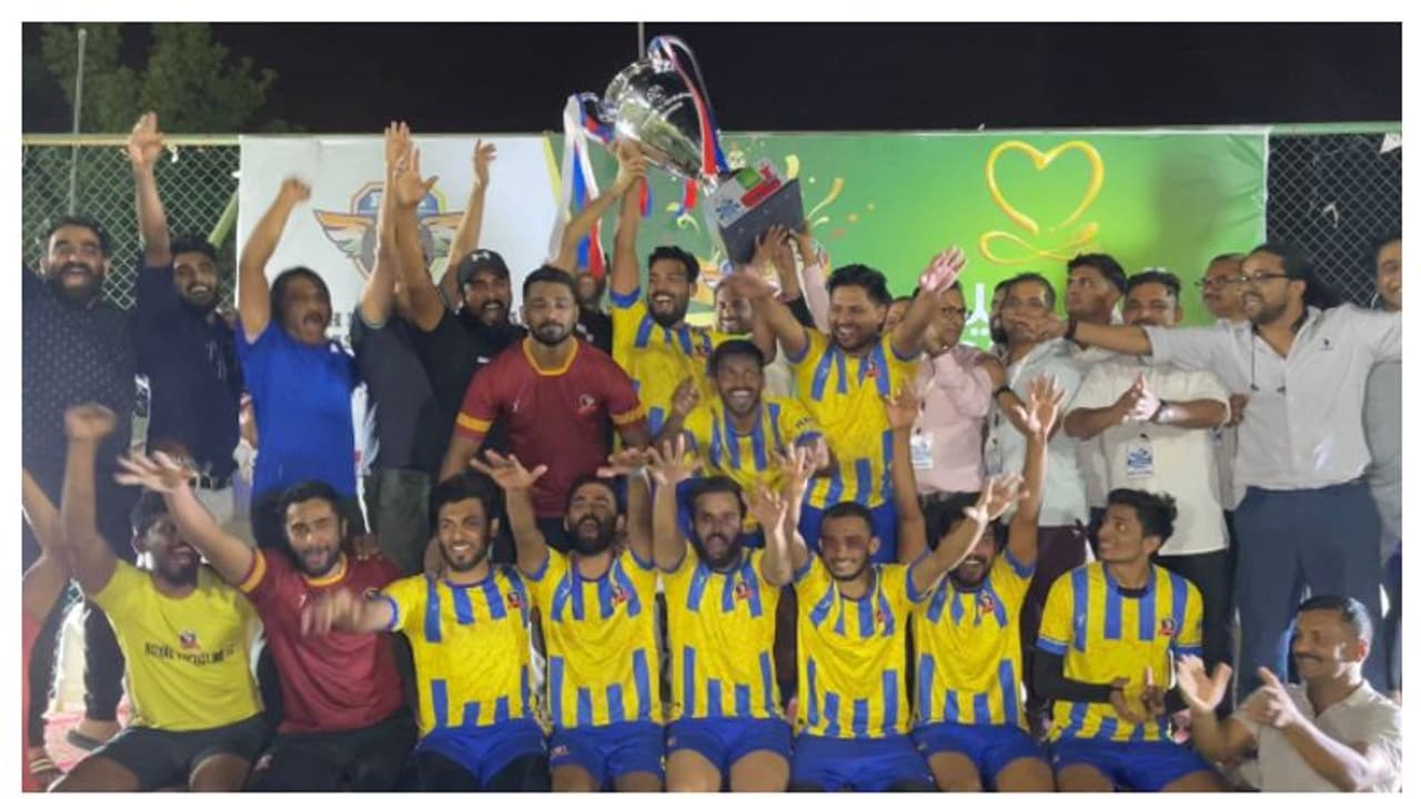 റിഫ മെഗാകപ്പ് സീസണ് രണ്ടില് റോയല് ഫോക്കസ് ലൈന് ജേതാക്കള് റിഫ മെഗാകപ്പ് സീസണ് രണ്ടില് റോയല് ഫോക്കസ് ലൈന് ജേതാക്കള്