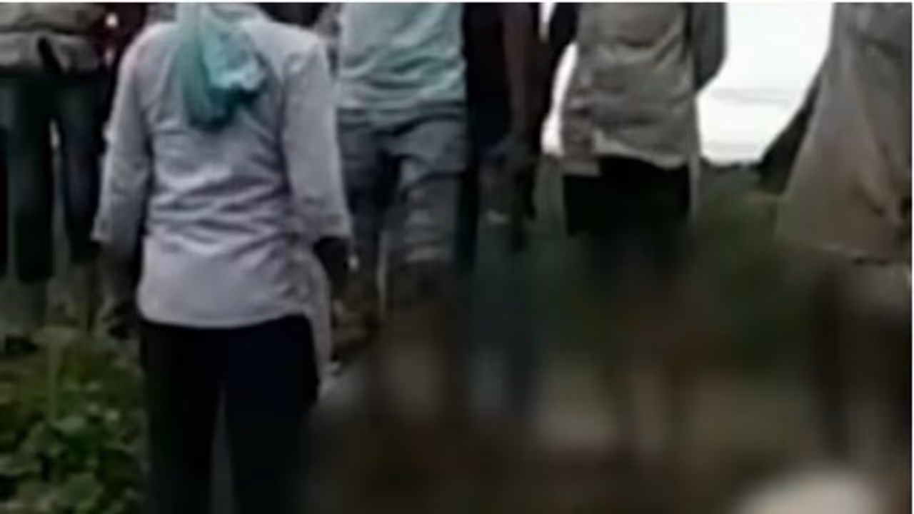 टोंक में हुआ हादसाः नाले में बहती भैंस को बचाने कूंदे पति पत्नी, दोनो डूबे,बच्चों के सिर से उठा परिवार का साया टोंक में हुआ हादसाः नाले में बहती भैंस को बचाने कूंदे पति पत्नी, दोनो डूबे,बच्चों के सिर से उठा परिवार का साया