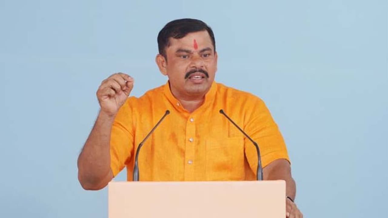 ಪ್ರವಾದಿ ಪೈಗಂಬರ್‌ ಕುರಿತಾಗಿ ಹೇಳಿಕೆ, ಬಿಜೆಪಿ ಶಾಸಕ ಟಿ.ರಾಜಾ ಸಿಂಗ್‌ ಬಂಧನ, ಪಕ್ಷದಿಂದ ಅಮಾನತು!