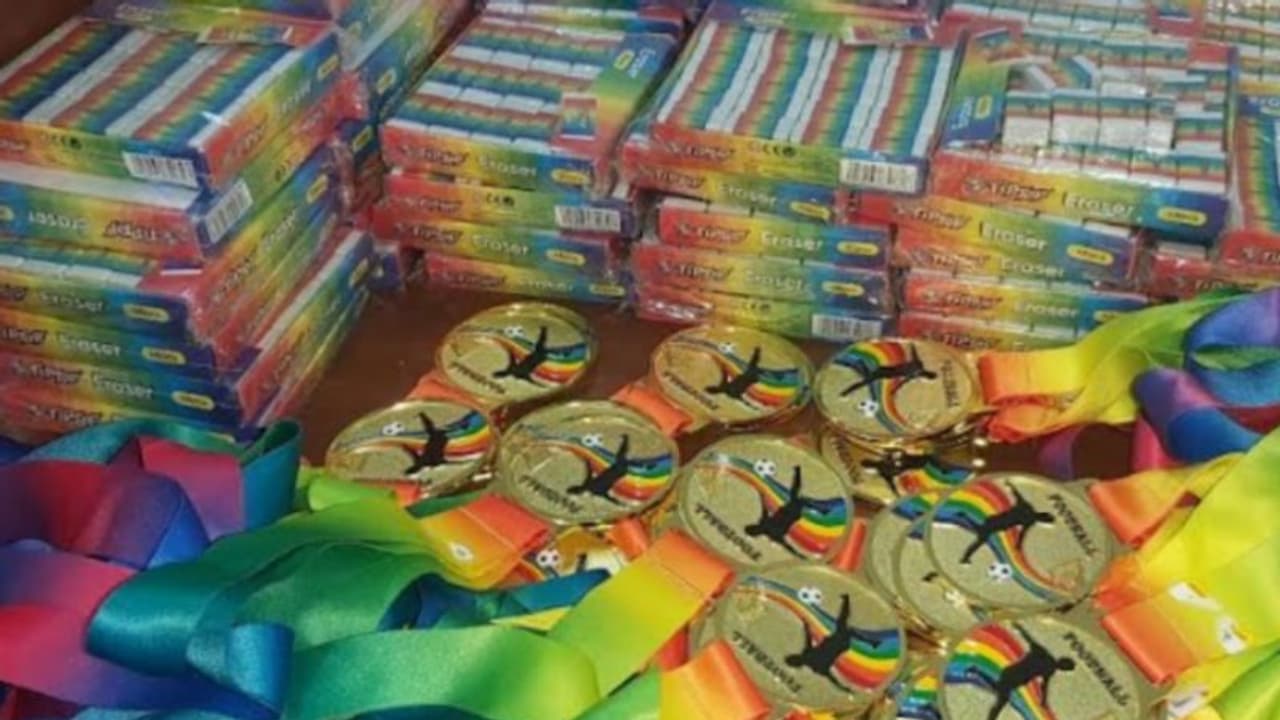 നിരോധിത കളറുകളിലുള്ള പഠനോപകരണങ്ങള് പിടിച്ചെടുത്ത് ഒമാന് അധികൃതര് നിരോധിത കളറുകളിലുള്ള പഠനോപകരണങ്ങള് പിടിച്ചെടുത്ത് ഒമാന് അധികൃതര്