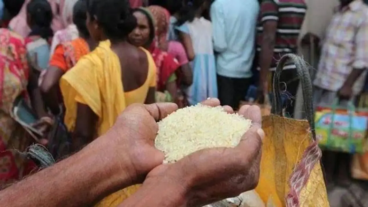 குடும்ப அட்டைதாரர்களுக்கு அதிர்ச்சி செய்தி..! ரேஷனில் இனி இலவச பொருட்கள் கிடையாது