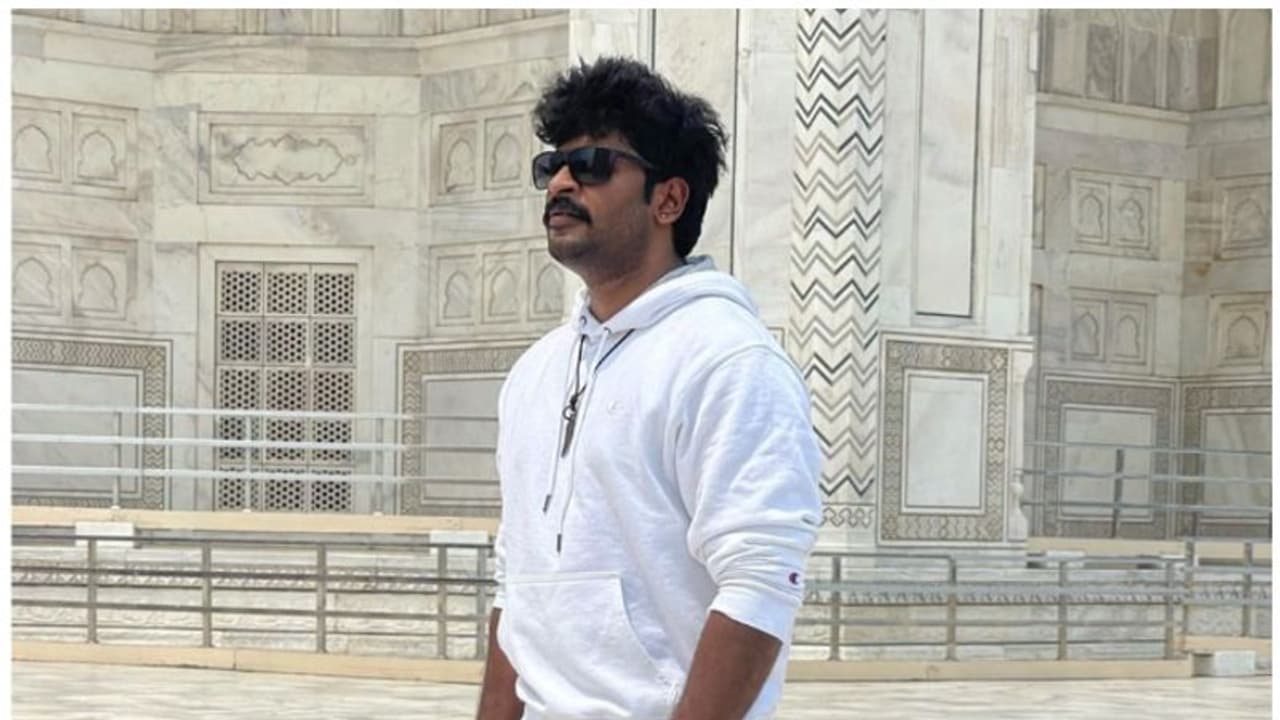 ரத்தம் வரும் அளவிற்கு உதவி இயக்குனரை தாக்கிய சீரியல் நடிகர்... படப்பிடிப்பு தளத்தில் பரபரப்பு..! ரத்தம் வரும் அளவிற்கு உதவி இயக்குனரை தாக்கிய சீரியல் நடிகர்... படப்பிடிப்பு தளத்தில் பரபரப்பு..!