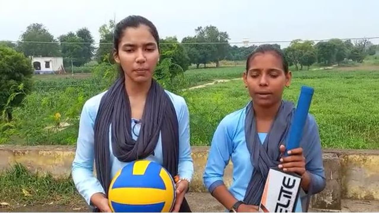 राजस्थान में ग्रामीण ओलंपिक का यह गाना सोशल मीडिया पर हो रहा ट्रेंड: सरकारी स्कूल के प्रिंसिपल ने लिखा राजस्थान में ग्रामीण ओलंपिक का यह गाना सोशल मीडिया पर हो रहा ट्रेंड: सरकारी स्कूल के प्रिंसिपल ने लिखा