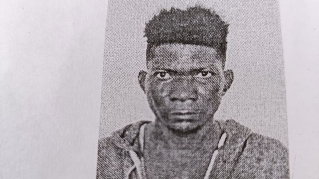 കേരളത്തിലേക്ക് ലഹരി മരുന്ന് എത്തിക്കുന്ന സംഘത്തിലെ പ്രധാനി പിടിയിൽ; 6 മാസത്തിനിടെ എത്തിച്ചത് നാലര കിലോ എംഡിഎംഎ കേരളത്തിലേക്ക് ലഹരി മരുന്ന് എത്തിക്കുന്ന സംഘത്തിലെ പ്രധാനി പിടിയിൽ; 6 മാസത്തിനിടെ എത്തിച്ചത് നാലര കിലോ എംഡിഎംഎ