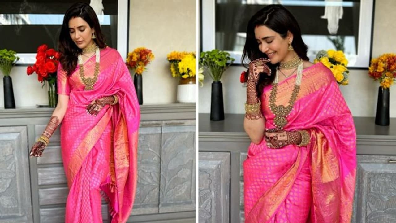 দীপাবলির সাজে তাক লাগিয়ে দিন সকলকে, মেনে চলুন এই কয়টি ফ্যাশন টিপস দীপাবলির সাজে তাক লাগিয়ে দিন সকলকে, মেনে চলুন এই কয়টি ফ্যাশন টিপস