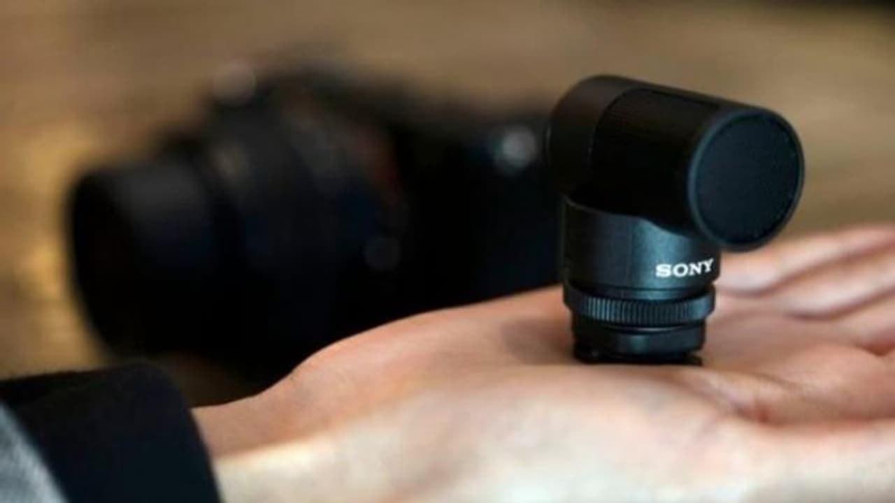 വ്ലോഗർമാരേ ഇതിലെ....ഇതിലെ.... ; വ്ളോഗര്‍മാര്‍ക്കായി ഷോട്ട്ഗണ്‍ മൈക്ക് പുറത്തിറക്കി സോണി