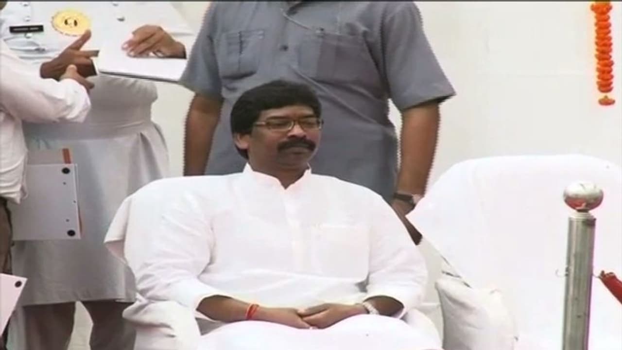 ഹേമന്ത് സോറന്‍റെ നിയമസഭാഗത്വം: കോടതിയെ സമീപിക്കാൻ ജെഎംഎം,തിരിച്ചടി നേരിട്ടാൽ ഉപതെരഞ്ഞെടുപ്പിനും നീക്കം