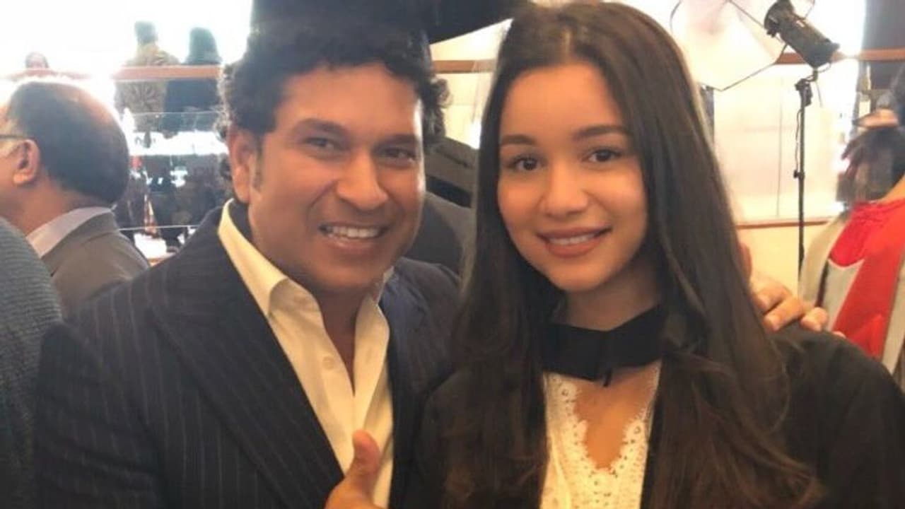 लंदन में इटैलियन पास्ता खाकर सचिन ने बिटिया सारा को कहा थैंक्स, गदगद फैंस बोले 'बढ़ जाएगी रेस्टोरेंट की सेल'