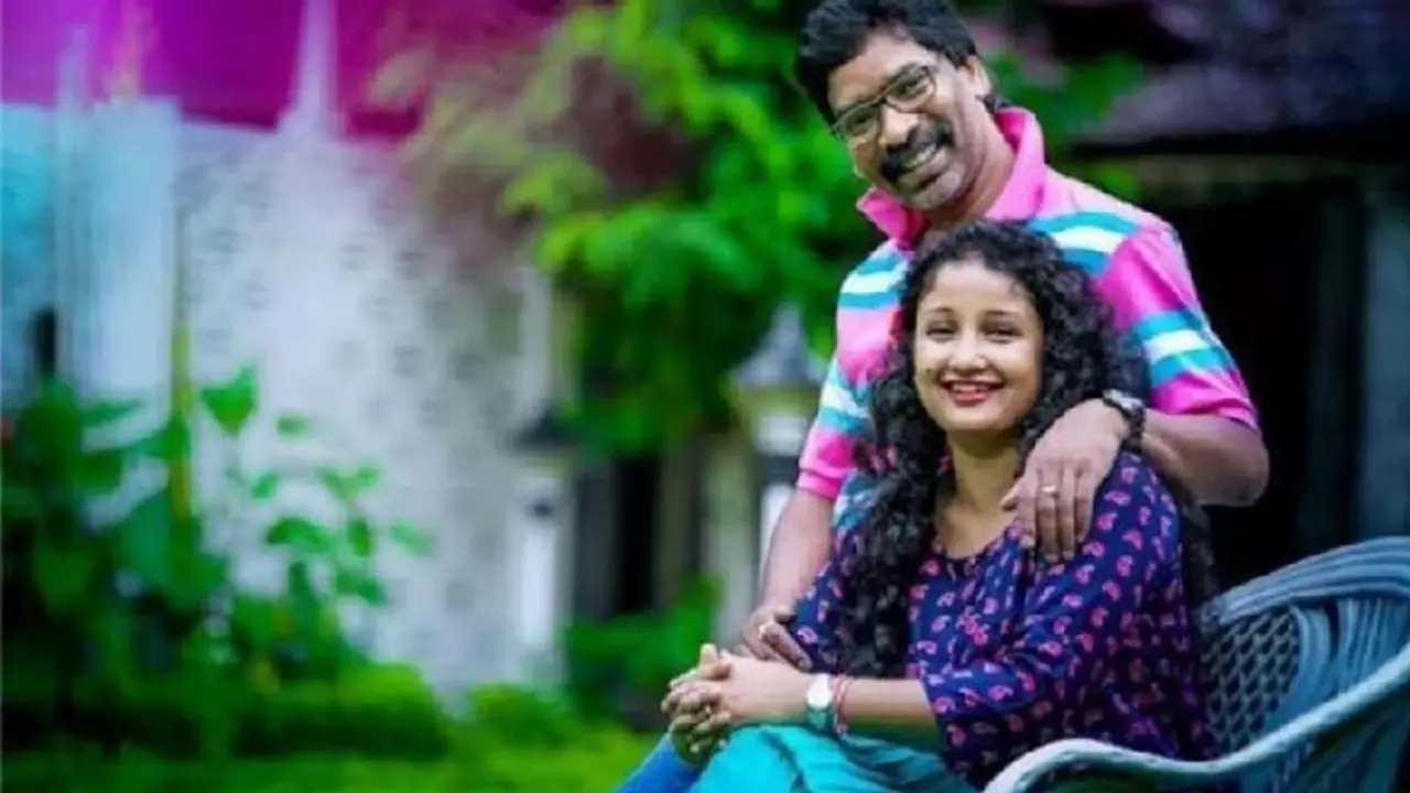 हेमंत सोरेन की पत्नी को CM बनने के लिए पूरे करने होंगे ये चैलेंज, आसानी से नहीं मिलेगी मुख्यमंत्री की कुर्सी हेमंत सोरेन की पत्नी को CM बनने के लिए पूरे करने होंगे ये चैलेंज, आसानी से नहीं मिलेगी मुख्यमंत्री की कुर्सी