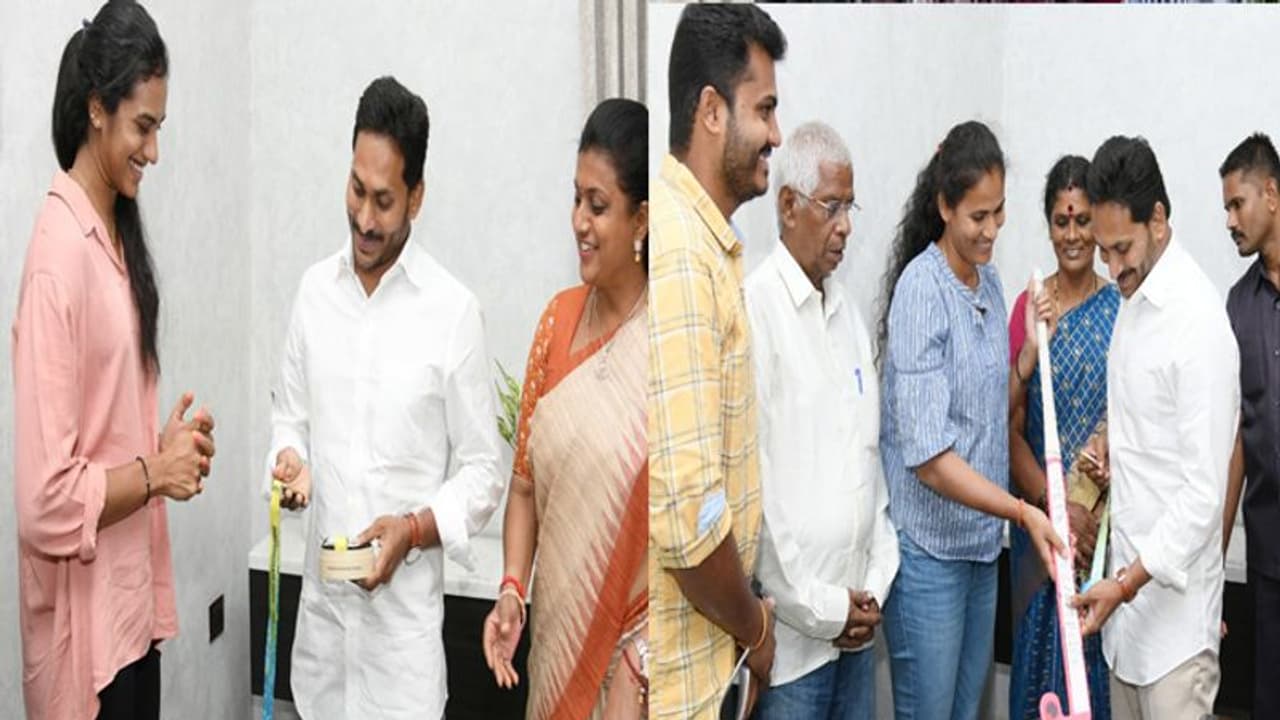 కుటుంబ సభ్యులతో జగన్ను కలిసిన పీవీ సింధు, రజని కుటుంబ సభ్యులతో జగన్ను కలిసిన పీవీ సింధు, రజని
