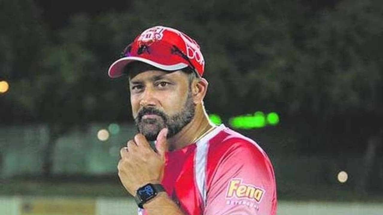 ഐപിഎല്: അനില് കുംബ്ലെയുടെ പകരക്കാരനെ പ്രഖ്യാപിച്ച് പഞ്ചാബ് കിംഗ് ഐപിഎല്: അനില് കുംബ്ലെയുടെ പകരക്കാരനെ പ്രഖ്യാപിച്ച് പഞ്ചാബ് കിംഗ്