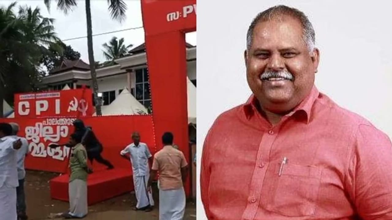 സുരേഷ് രാജ് വീണ്ടും സിപിഐ ജില്ലാ സെക്രട്ടറി; പാലക്കാട് ഔദ്യോഗിക പാനലിനെതിരെ മത്സരിച്ച 4 പേർക്ക് ജയം സുരേഷ് രാജ് വീണ്ടും സിപിഐ ജില്ലാ സെക്രട്ടറി; പാലക്കാട് ഔദ്യോഗിക പാനലിനെതിരെ മത്സരിച്ച 4 പേർക്ക് ജയം