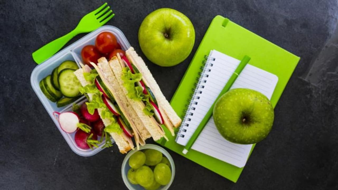 അമിതഭാരവും പ്രമേഹവും തടയാന്‍ ഭക്ഷണത്തില്‍ ശ്രദ്ധിക്കേണ്ട കാര്യങ്ങള്‍; ടിപ്‌സുമായി ലോകാരോഗ്യസംഘടന 