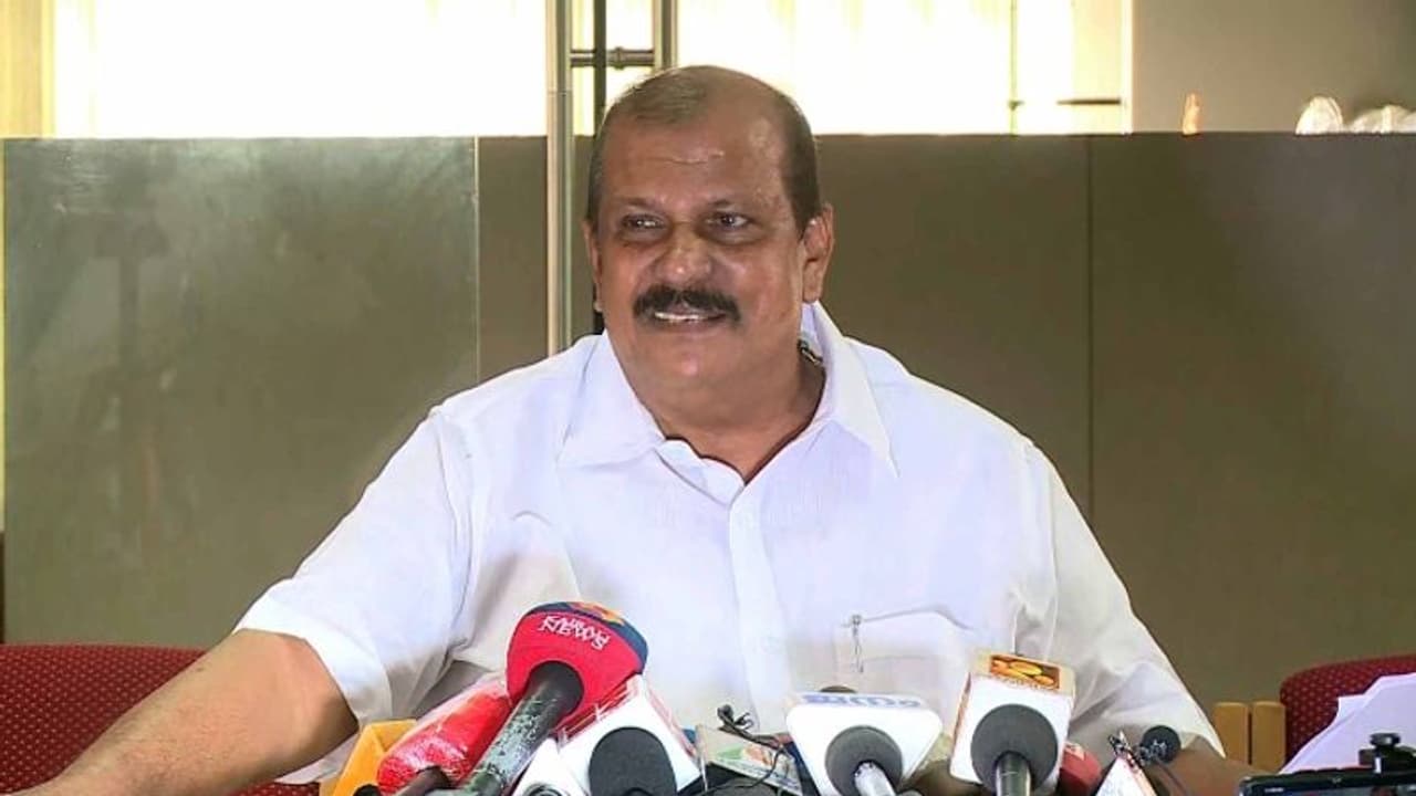 ടെക്നോപാർക്കിലെ ഡൗൺ ടോൺ പദ്ധതിക്ക് പിന്നിൽ വൻ അഴിമതി, തെളിവുകൾ ഇഡിക്ക് കൈമാറുമെന്ന് പി സി ജോർജ് ടെക്നോപാർക്കിലെ ഡൗൺ ടോൺ പദ്ധതിക്ക് പിന്നിൽ വൻ അഴിമതി, തെളിവുകൾ ഇഡിക്ക് കൈമാറുമെന്ന് പി സി ജോർജ്