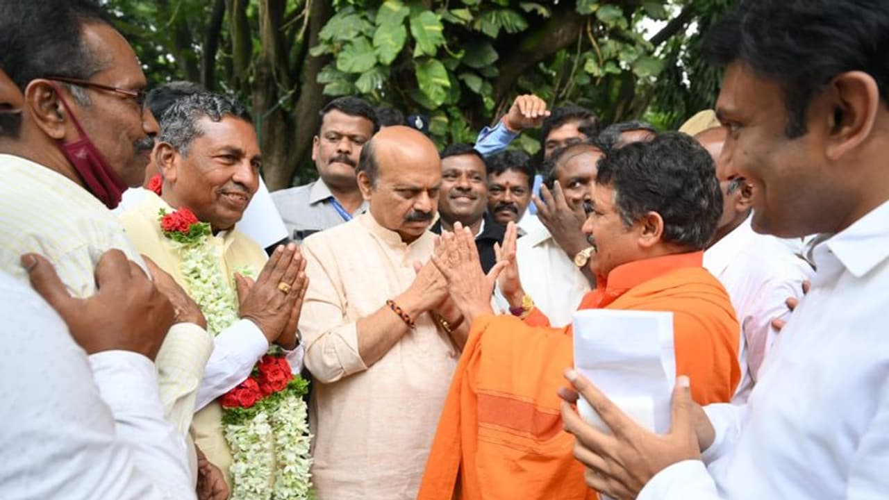 ಆಜಾದ್‌ ಬೆನ್ನಲ್ಲೇ ಪಕ್ಷ ತೊರೆಯುವ ಸಾಧ್ಯತೆ: ಸುಧಾಕರ್‌ ಭೇಟಿ ಮಾಡಿದ ಮುನಿಯಪ್ಪ