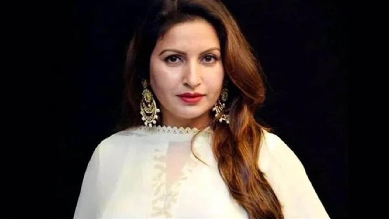 Sonali Phogat death case में कर्लीज रेस्तरां का मालिक एडिवन व रूमबॉय भी गिरफ्तार, दोनों ने की थी ड्रग्स सप्लाई Sonali Phogat death case में कर्लीज रेस्तरां का मालिक एडिवन व रूमबॉय भी गिरफ्तार, दोनों ने की थी ड्रग्स सप्लाई