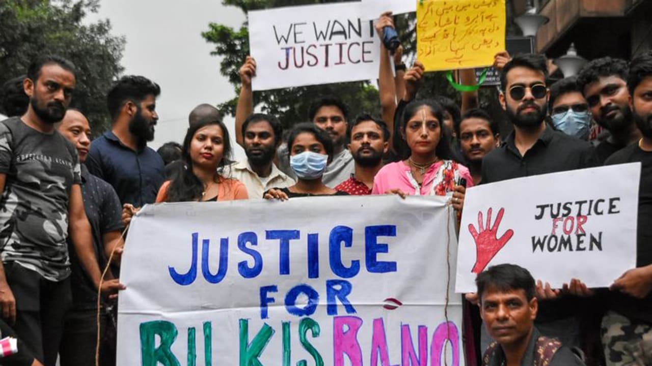 ബിൽക്കിസ് ബാനു കേസ്: കുറ്റവാളികള്‍ക്ക് ശിക്ഷ ഇളവ് നല്‍കിയത് നല്ല പെരുമാറ്റമായതിനാലെന്ന് ഗുജറാത്ത് സർക്കാർ