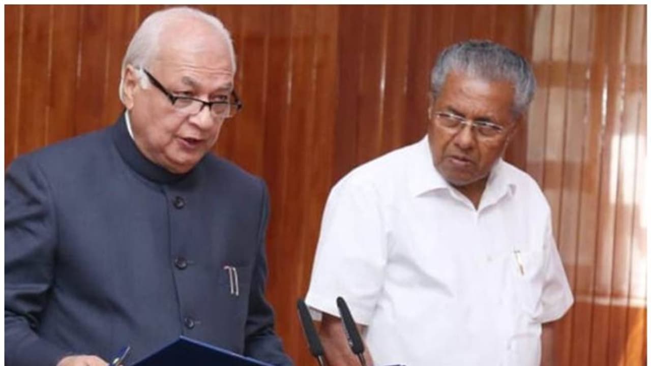 മുഖ്യമന്ത്രിയുടെ കടുത്ത സമ്മർദ്ദത്തിൽ അന്ന് തെറ്റായ തീരുമാനത്തിൽ ഒപ്പുവച്ചു; ഗവര്ണറുടെ വെളിപ്പെടുത്തൽ മുഖ്യമന്ത്രിയുടെ കടുത്ത സമ്മർദ്ദത്തിൽ അന്ന് തെറ്റായ തീരുമാനത്തിൽ ഒപ്പുവച്ചു; ഗവര്ണറുടെ വെളിപ്പെടുത്തൽ