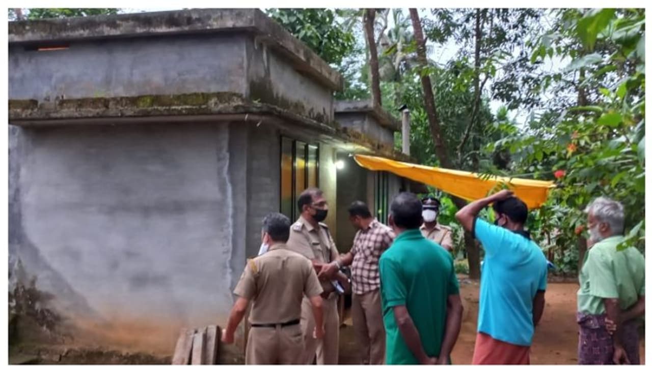 തൃശ്ശൂരില്‍ ഗ്യാസ് സിലിണ്ടര്‍ കൊണ്ട് തലയ്ക്കടിച്ച് മകന്‍ അമ്മയെ കൊന്നു