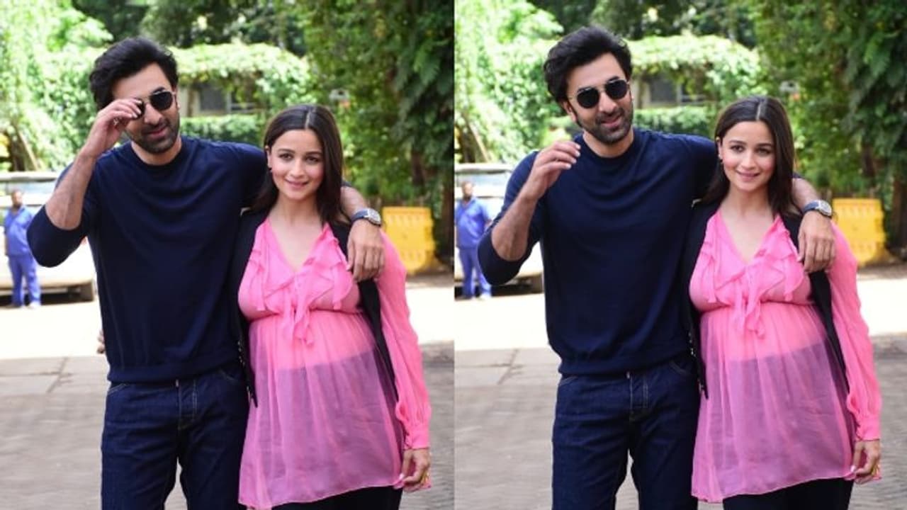 ক্রমশই মাতৃত্বকালীন সৌন্দর্যে মোহময়ী হয়ে উঠছেন আলিয়া, মন মুগ্ধ করে দেবে এই দুই ছবি