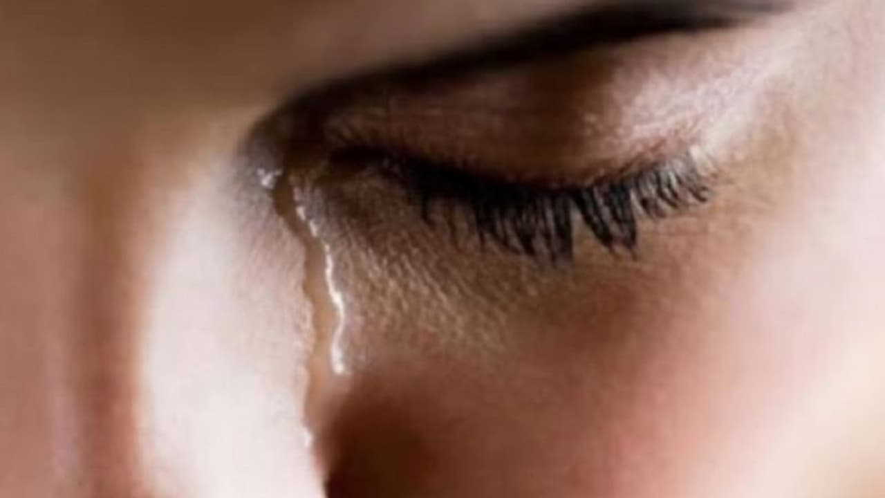 14 साल पहले मुस्लिम धर्म अपनाकर की शादी, दोबारा हिंदू बनने पर मुख्तार के नाम पर ससुराल वाले दे रहे ऐसी धमकी 14 साल पहले मुस्लिम धर्म अपनाकर की शादी, दोबारा हिंदू बनने पर मुख्तार के नाम पर ससुराल वाले दे रहे ऐसी धमकी