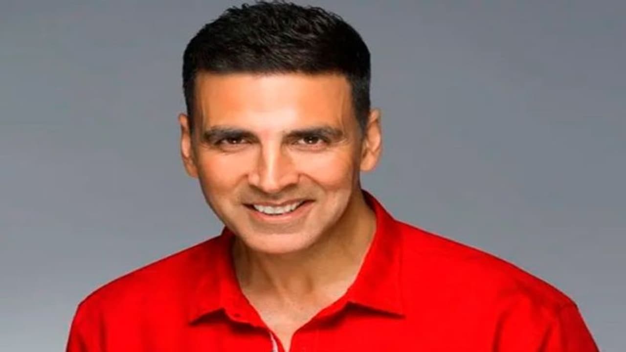 అక్షయ్ కుమార్ లాంటి స్టార్ కు కూడా తప్పలేదు, రెమ్యూనరేషన్ భారీగా తగ్గించుకున్న స్టార్ హీరో అక్షయ్ కుమార్ లాంటి స్టార్ కు కూడా తప్పలేదు, రెమ్యూనరేషన్ భారీగా తగ్గించుకున్న స్టార్ హీరో