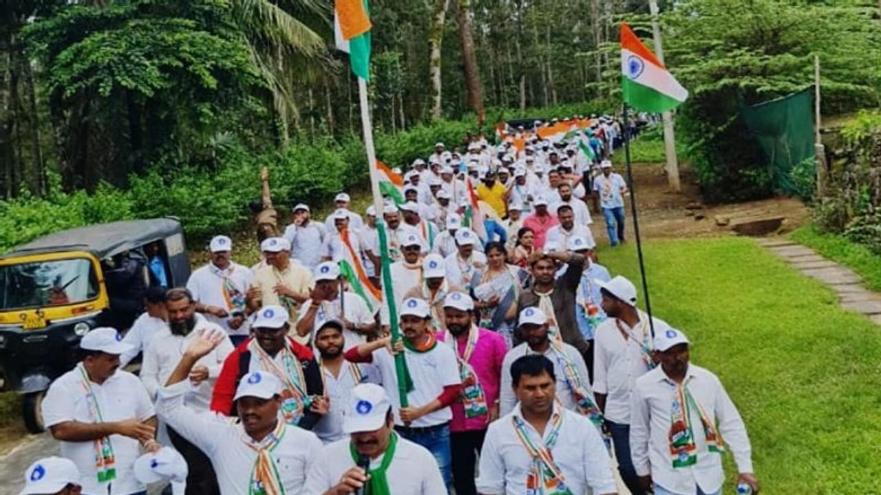 ಮೂಡಿಗೆರೆ: ಕಾಂಗ್ರೆಸ್ನಿಂದ ಅಮೃತ ಮಹೋತ್ಸವ ಯಾತ್ರೆ, ಟಿಕೆಟ್ ಆಕಾಂಕ್ಷಿಗಳ ಪೈಪೋಟಿ ಮೂಡಿಗೆರೆ: ಕಾಂಗ್ರೆಸ್ನಿಂದ ಅಮೃತ ಮಹೋತ್ಸವ ಯಾತ್ರೆ, ಟಿಕೆಟ್ ಆಕಾಂಕ್ಷಿಗಳ ಪೈಪೋಟಿ