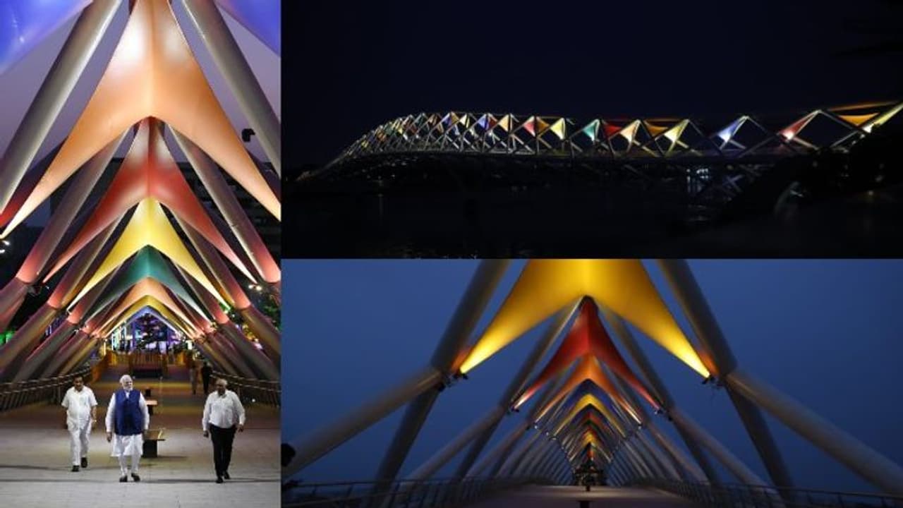 സബര്മതി നദിയിലെ വര്ണക്കാഴ്ചയായി അടൽ പാലം: ഉദ്ഘാടനം നിര്വ്വഹിച്ച് പ്രധാനമന്ത്രി സബര്മതി നദിയിലെ വര്ണക്കാഴ്ചയായി അടൽ പാലം: ഉദ്ഘാടനം നിര്വ്വഹിച്ച് പ്രധാനമന്ത്രി