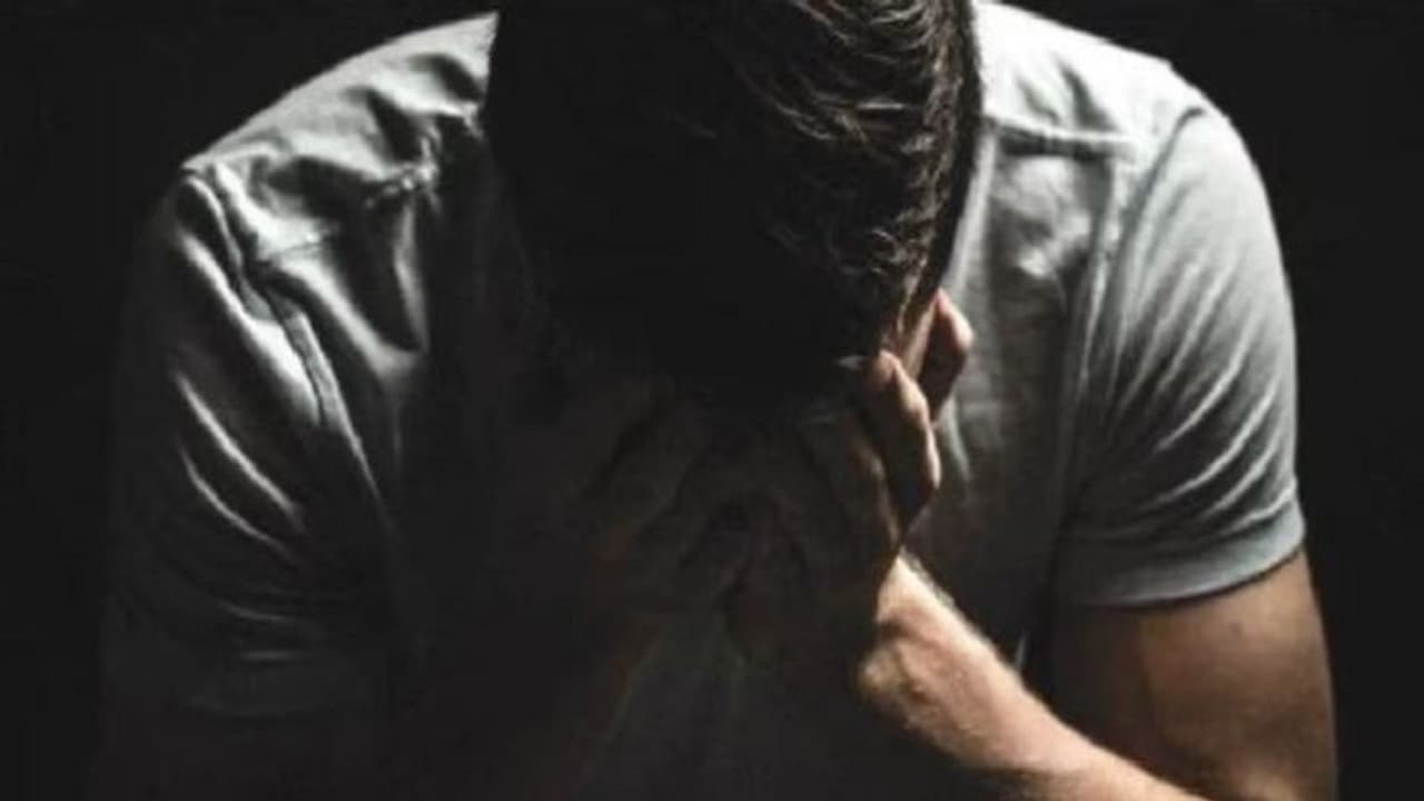 ललितपुर में जाति पूछकर युवक को टैक्सी से उतारा नीचे, आरोपियों ने मारपीट के बाद पीड़ित को दे डाली ऐसी धमकी ललितपुर में जाति पूछकर युवक को टैक्सी से उतारा नीचे, आरोपियों ने मारपीट के बाद पीड़ित को दे डाली ऐसी धमकी