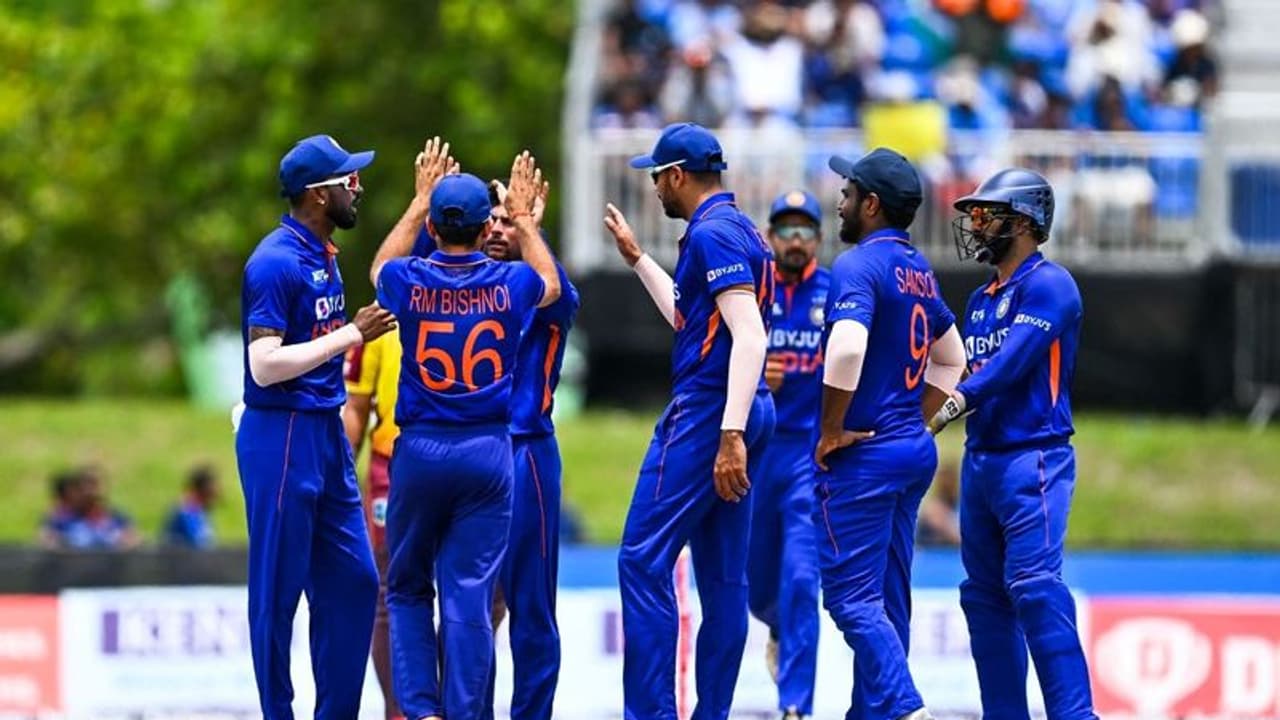 Asia Cup ಹಾಂಕಾಂಗ್ ವಿರುದ್ದ ಭಾರತಕ್ಕೆ 40 ರನ್ ಗೆಲುವು, ಸೂಪರ್ 4 ಹಂತಕ್ಕೆ ಲಗ್ಗೆ! Asia Cup ಹಾಂಕಾಂಗ್ ವಿರುದ್ದ ಭಾರತಕ್ಕೆ 40 ರನ್ ಗೆಲುವು, ಸೂಪರ್ 4 ಹಂತಕ್ಕೆ ಲಗ್ಗೆ!