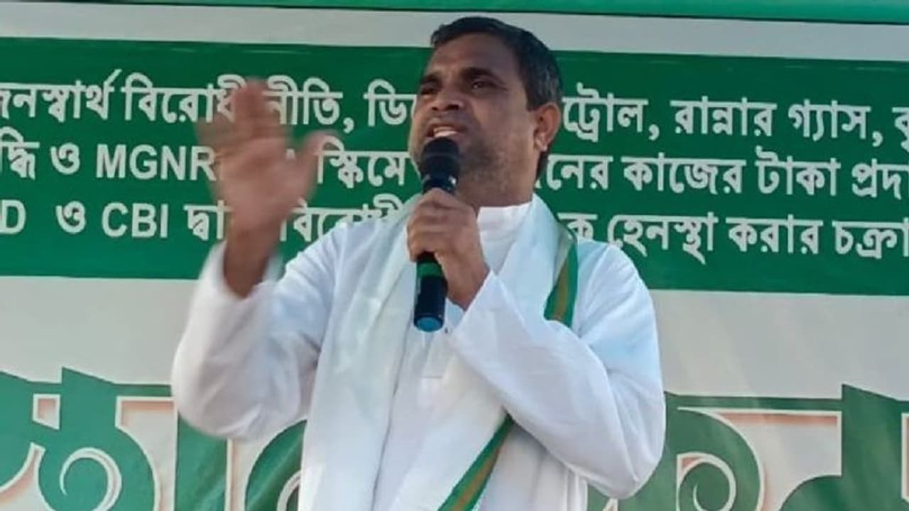 ‘সন্ধ্যা রায়, মুনমুন সেন, মিমি, নুসরত, সায়ন্তিকা, সায়নী, জুনরা লুটেপুটে খাচ্ছে’, শালবনির শ্রীকান্তর মন্তব্যে ‘সন্ধ্যা রায়, মুনমুন সেন, মিমি, নুসরত, সায়ন্তিকা, সায়নী, জুনরা লুটেপুটে খাচ্ছে’, শালবনির শ্রীকান্তর মন্তব্যে