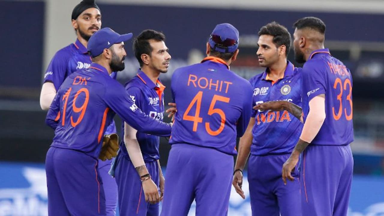 Asia Cup ಟಾಸ್ ಗೆದ್ದ ಹಾಂಕಾಂಗ್, ಭಾರತ ತಂಡದಲ್ಲಿ ಮಹತ್ವದ 1 ಬದಲಾವಣೆ! Asia Cup ಟಾಸ್ ಗೆದ್ದ ಹಾಂಕಾಂಗ್, ಭಾರತ ತಂಡದಲ್ಲಿ ಮಹತ್ವದ 1 ಬದಲಾವಣೆ!