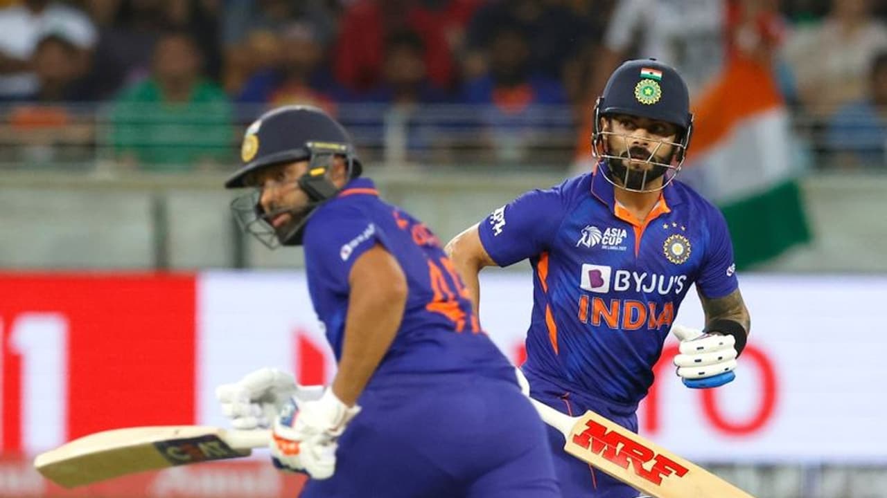 विश्व कप का बदला, टीम इंडिया के इन खिलाड़ियों लगाई रिकॉर्ड्स की झड़ी, फैंस बोले ' रूलाओगे क्या' विश्व कप का बदला, टीम इंडिया के इन खिलाड़ियों लगाई रिकॉर्ड्स की झड़ी, फैंस बोले ' रूलाओगे क्या'