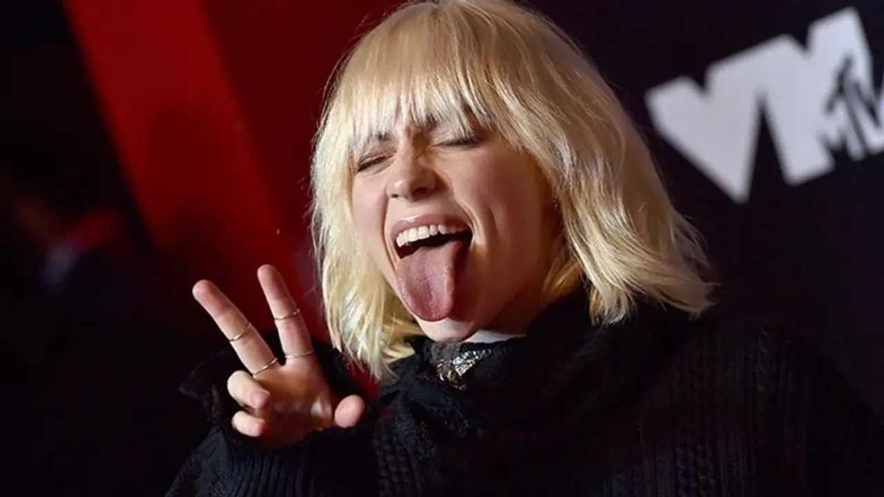 Doja Cat shares thrilling moments from vacation; posts video of risky cliff jump Doja Cat shares thrilling moments from vacation; posts video of risky cliff jump