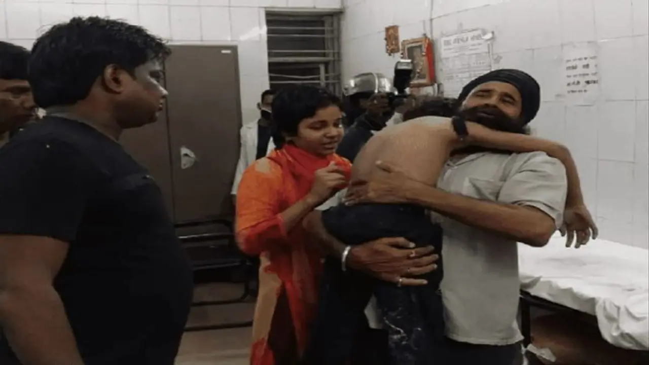 जमशेदपुर में बारिश का कहर: 3 घंटे की बरसात के कारण जन जीवन हुआ अस्त व्यस्त, 3 लोगों की गई जान जमशेदपुर में बारिश का कहर: 3 घंटे की बरसात के कारण जन जीवन हुआ अस्त व्यस्त, 3 लोगों की गई जान