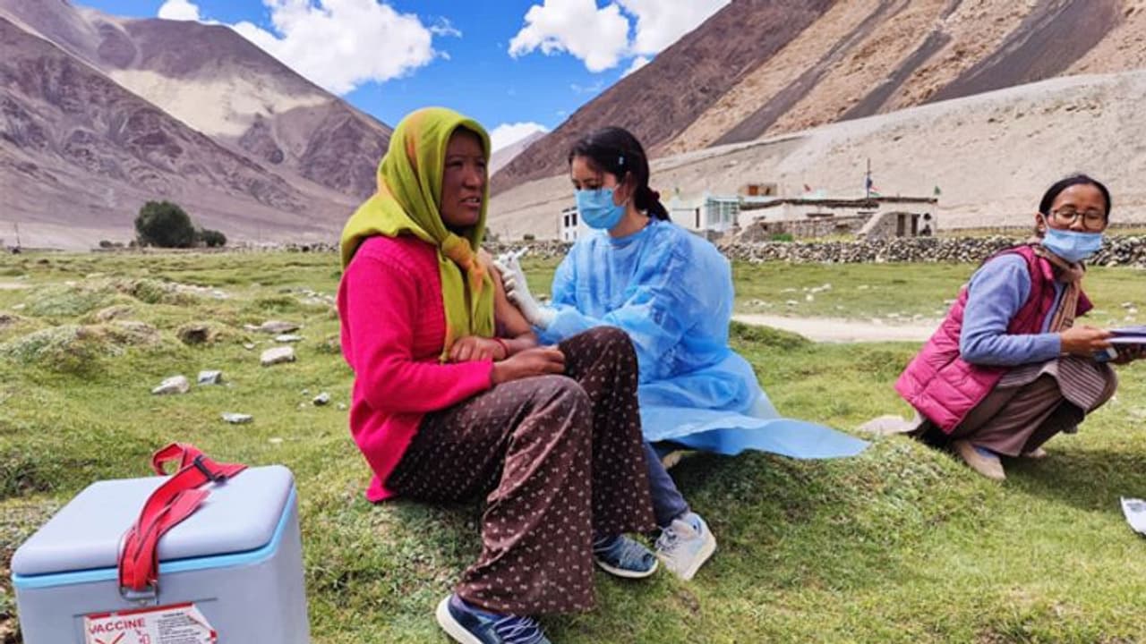 COVID 19 UPDATE: कोरोना में बड़ी गिरावट, 7500 मिले नए मरीज, एक्टिव केस भी 0.19% हुए COVID 19 UPDATE: कोरोना में बड़ी गिरावट, 7500 मिले नए मरीज, एक्टिव केस भी 0.19% हुए