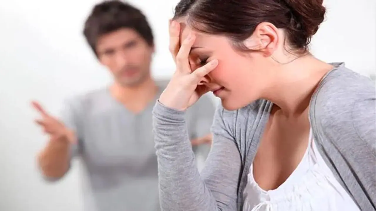 திருமணமான ஆண்களுக்கு ஏன் மற்ற பெண்கள் மீது ஈர்ப்பு வருகிறது தெரியுமா? திருமணமான ஆண்களுக்கு ஏன் மற்ற பெண்கள் மீது ஈர்ப்பு வருகிறது தெரியுமா?