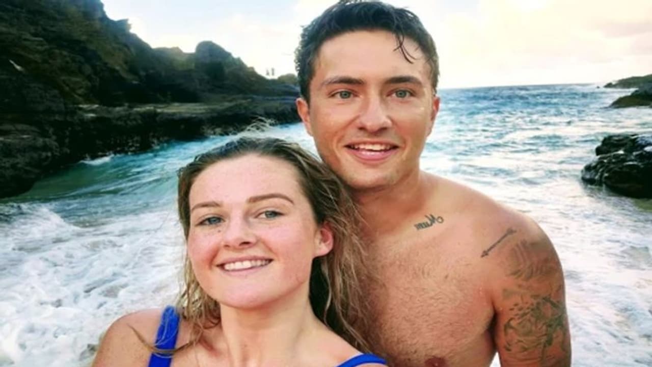 अजनबी के प्यार में लड़की ने तय किया 7000 किमी का सफर, इसके बाद जो हुआ वो बेहद दिलचस्प था अजनबी के प्यार में लड़की ने तय किया 7000 किमी का सफर, इसके बाद जो हुआ वो बेहद दिलचस्प था