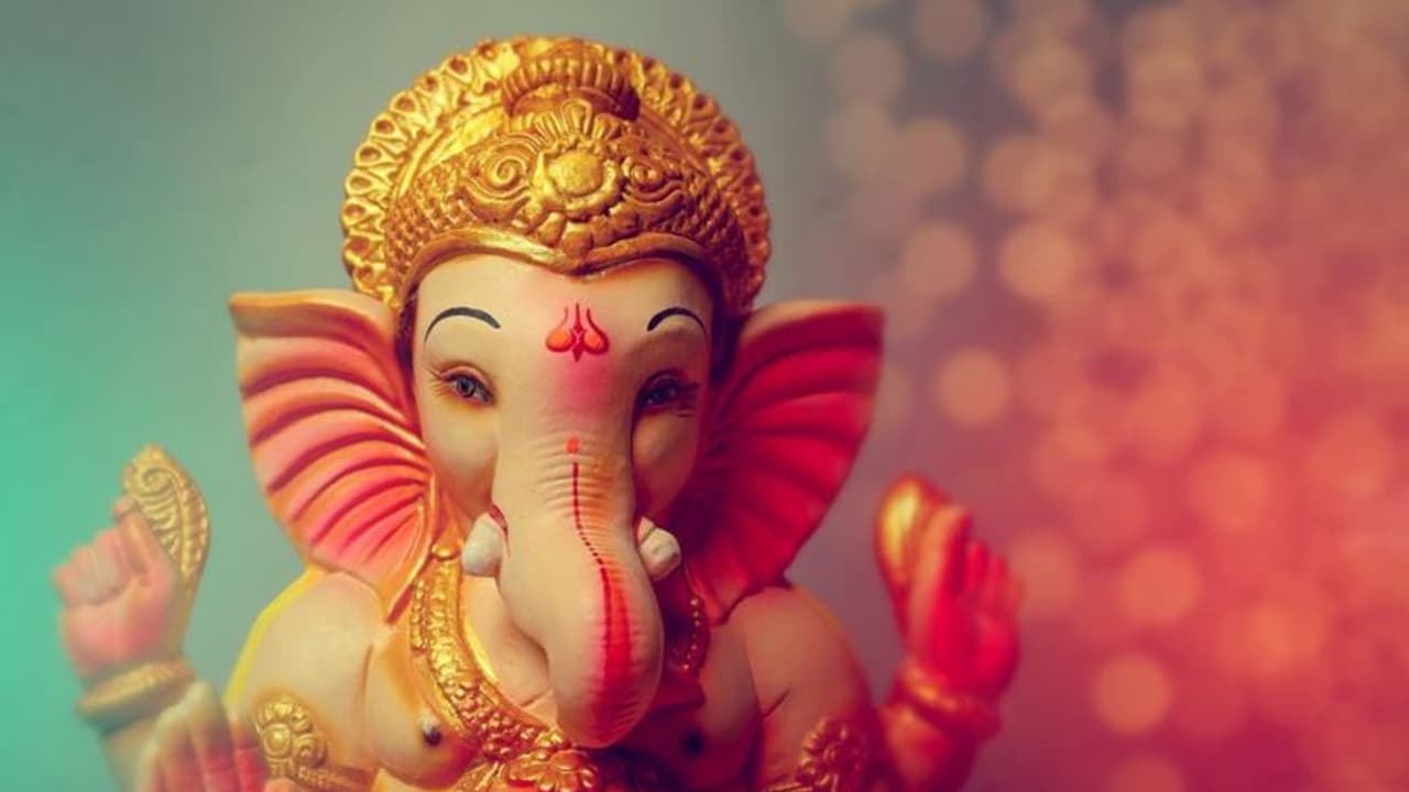 Ganesh Chaturthi 2022 : വിനായക ചതുർത്ഥി; ഈ മന്ത്രം ജപിച്ചോളൂ... Ganesh Chaturthi 2022 : വിനായക ചതുർത്ഥി; ഈ മന്ത്രം ജപിച്ചോളൂ...