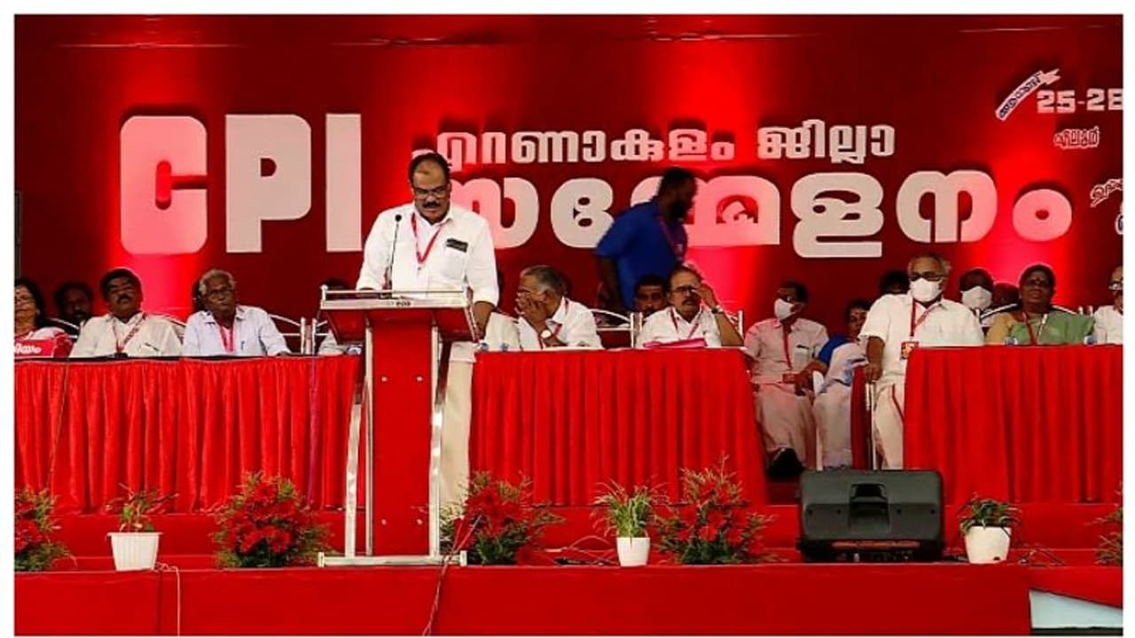 സിപിഐ എറണാകുളം ജില്ല കാനം പക്ഷം പിടിച്ചു, കെ എന് ദിനകരന് ജില്ലാ സെക്രട്ടറി സിപിഐ എറണാകുളം ജില്ല കാനം പക്ഷം പിടിച്ചു, കെ എന് ദിനകരന് ജില്ലാ സെക്രട്ടറി