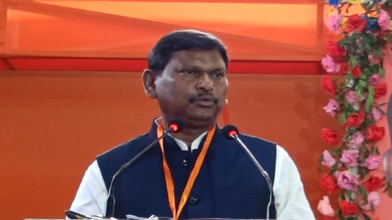 मधुबन में चले रहे BJP के प्रशिक्षण शिविर के तीसरे दिन पहुंचे केंद्रीय मंत्री, अंकिता हत्याकांड पर बोली ये बात मधुबन में चले रहे BJP के प्रशिक्षण शिविर के तीसरे दिन पहुंचे केंद्रीय मंत्री, अंकिता हत्याकांड पर बोली ये बात