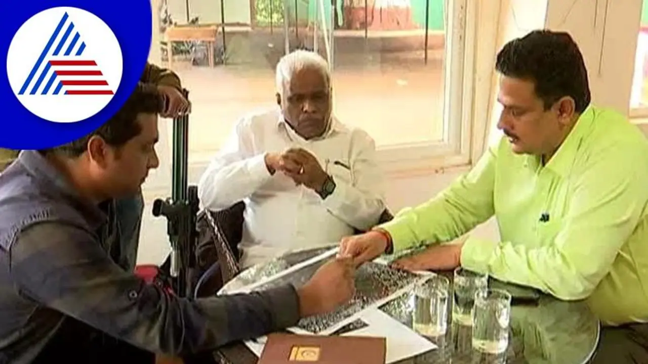 Belagavi: ಹನಿಟ್ರ್ಯಾಪ್ಗೂ ಬಲೆ ಬೀಳದ ಚಿರತೆ: ಅರಣ್ಯ ಸಿಬ್ಬಂದಿ ಪ್ಲ್ಯಾನ್ ಚೇಂಜ್! Belagavi: ಹನಿಟ್ರ್ಯಾಪ್ಗೂ ಬಲೆ ಬೀಳದ ಚಿರತೆ: ಅರಣ್ಯ ಸಿಬ್ಬಂದಿ ಪ್ಲ್ಯಾನ್ ಚೇಂಜ್!