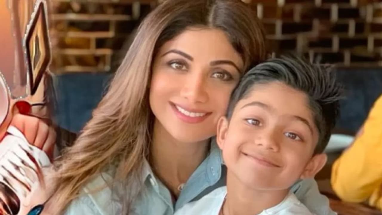 बिजनेसमैन बना शिल्पा शेट्टी का बेटा, जानें क्या खरीद सकते हैं 10 साल के वियान राज की नई कंपनी से बिजनेसमैन बना शिल्पा शेट्टी का बेटा, जानें क्या खरीद सकते हैं 10 साल के वियान राज की नई कंपनी से