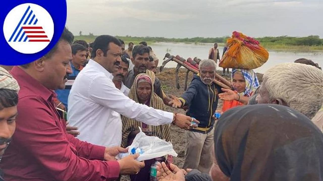 ಹುಬ್ಬಳ್ಳಿ: ಉಕ್ಕಿದ ಬೆಣ್ಣೆಹಳ್ಳ, 32 ಜನರ ರಕ್ಷಣೆ ಓರ್ವ ನಾಪತ್ತೆ ಹುಬ್ಬಳ್ಳಿ: ಉಕ್ಕಿದ ಬೆಣ್ಣೆಹಳ್ಳ, 32 ಜನರ ರಕ್ಷಣೆ ಓರ್ವ ನಾಪತ್ತೆ