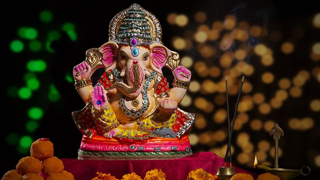 Ganesh Chaturthi 2022: উৎসবের দিন মধ্যাহ্নভোজে থাক বিশেষ চমক, দেখে নিন আজ কী কী বানাতে পারেন Ganesh Chaturthi 2022: উৎসবের দিন মধ্যাহ্নভোজে থাক বিশেষ চমক, দেখে নিন আজ কী কী বানাতে পারেন