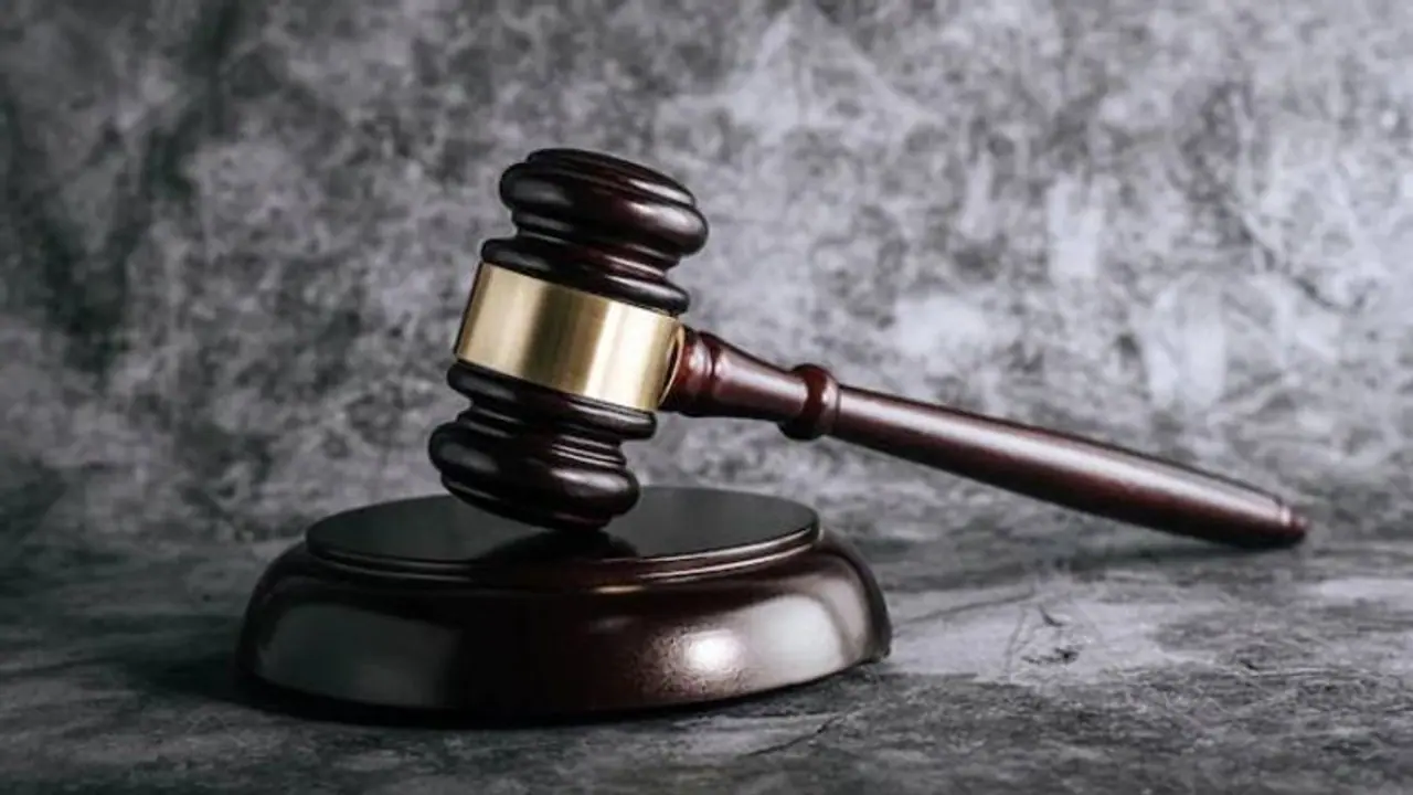 വീട്ടുജോലിക്കാരിയെ മര്ദ്ദിച്ച് വാരിയെല്ലൊടിച്ചു; നഷ്ടപരിഹാരമായി 15 ലക്ഷം രൂപ വീട്ടുജോലിക്കാരിയെ മര്ദ്ദിച്ച് വാരിയെല്ലൊടിച്ചു; നഷ്ടപരിഹാരമായി 15 ലക്ഷം രൂപ