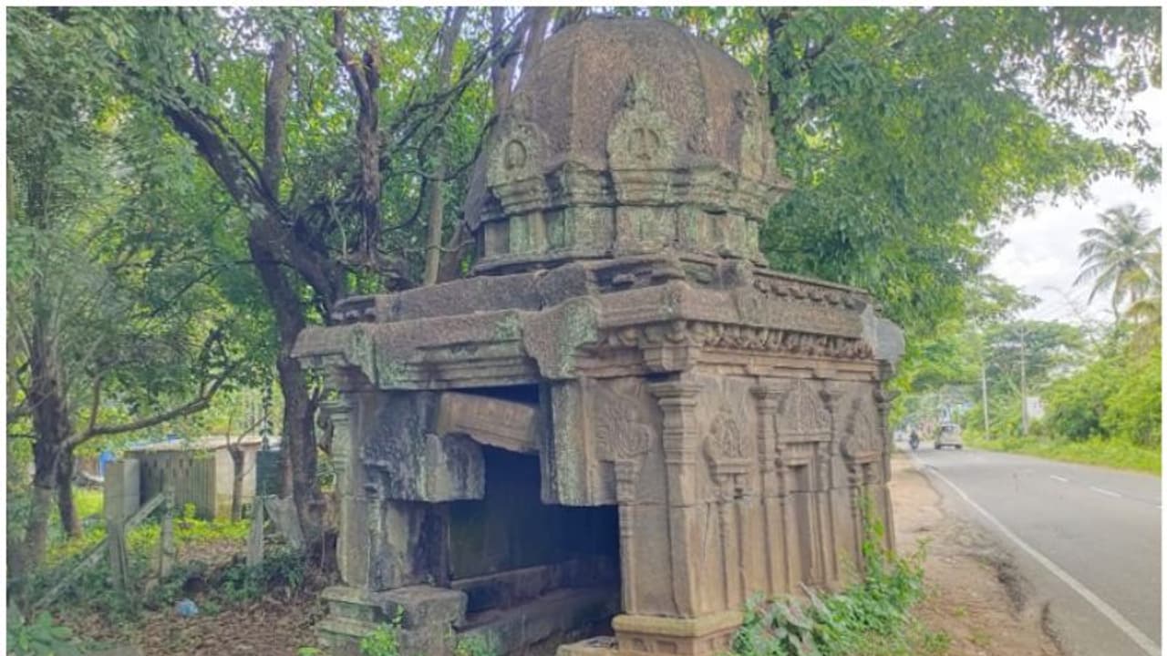 കാവലും കവചവുമില്ലാതെ പാലക്കാട് ജില്ലയിലെ കട്ടിൽമാടം കോട്ട; ചരിത്രസ്മാരകം അപകടാവസ്ഥയിൽ കാവലും കവചവുമില്ലാതെ പാലക്കാട് ജില്ലയിലെ കട്ടിൽമാടം കോട്ട; ചരിത്രസ്മാരകം അപകടാവസ്ഥയിൽ