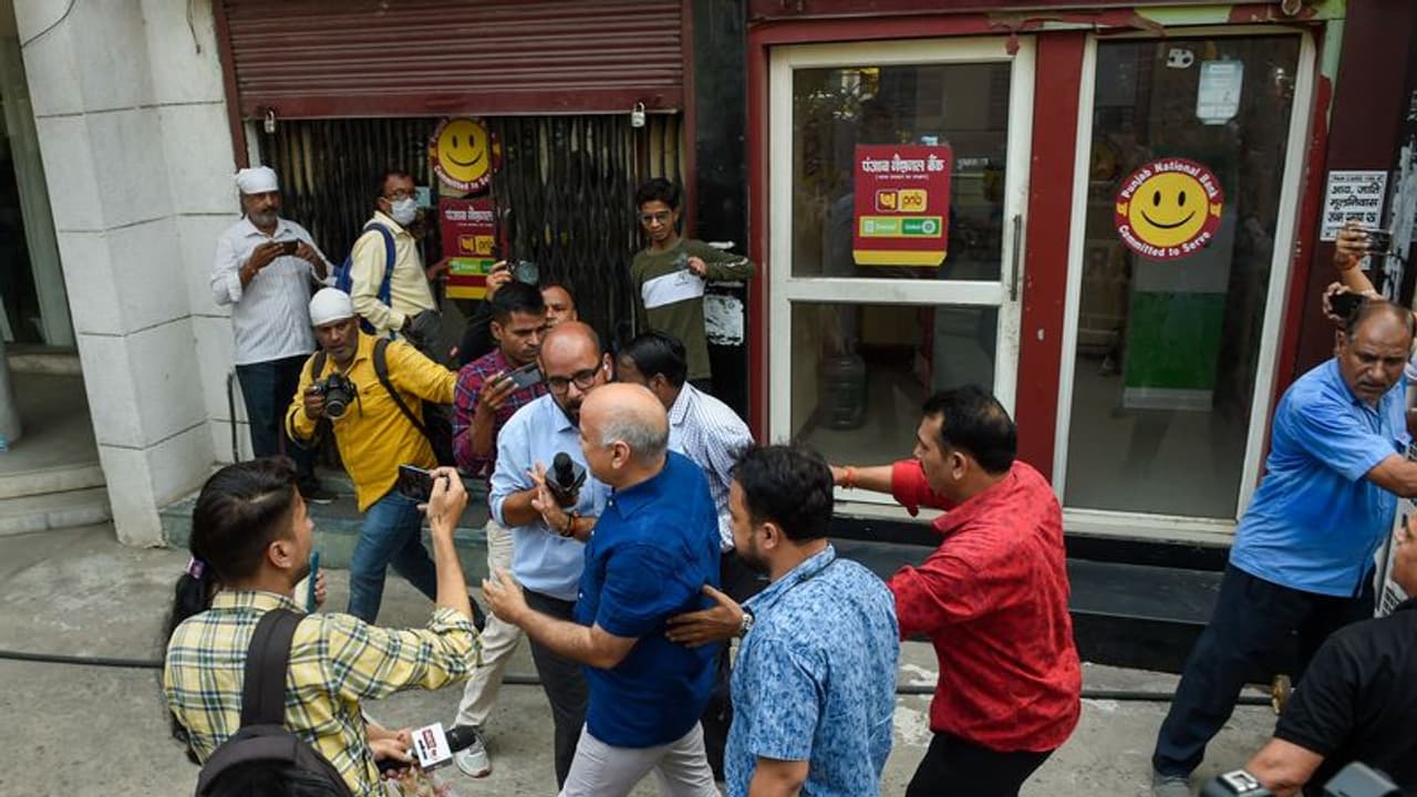 डिप्टी CM मनीष सिसोदिया के बैंक लॉकर्स की जांच शुरू, एक दिन पहले दिया था बयान CBI का स्वागत है