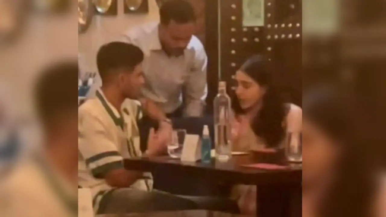 5 साल छोटे क्रिकेटर के साथ डिनर पर दिखीं सारा अली खान, VIRAL VIDEO देख लोगों ने पूछा चक्कर क्या है भाई? 5 साल छोटे क्रिकेटर के साथ डिनर पर दिखीं सारा अली खान, VIRAL VIDEO देख लोगों ने पूछा चक्कर क्या है भाई?