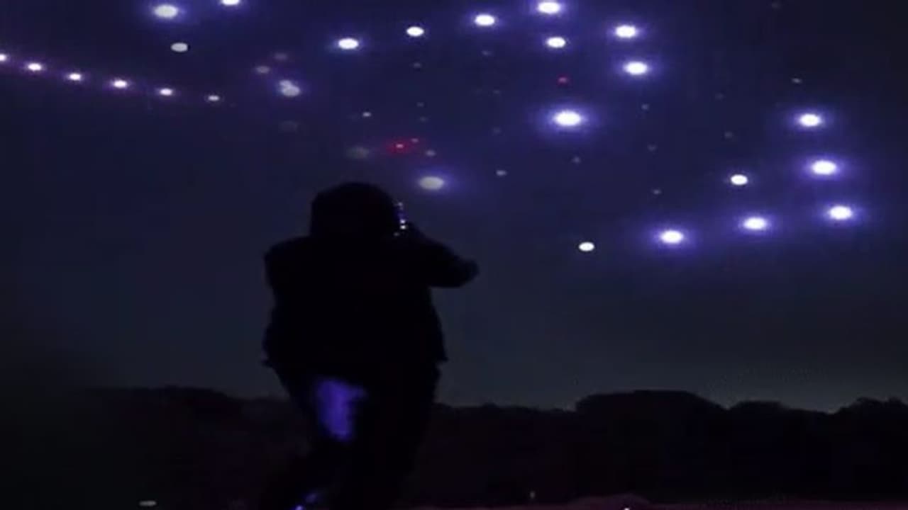 আকাশ জুড়ে আলোর খেলা, ড্রোন লাইট শো র ভাইরাল ভিডিও দেখে উত্তেজিত নেটদুনিয়া আকাশ জুড়ে আলোর খেলা, ড্রোন লাইট শো র ভাইরাল ভিডিও দেখে উত্তেজিত নেটদুনিয়া